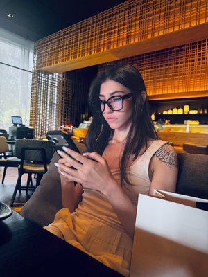 Marina Nardi - Vendas Premium e Infraestrutura Digital